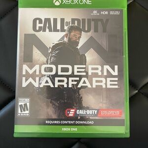 Call of Duty: Modern Warfare for Xbox One - Green Case